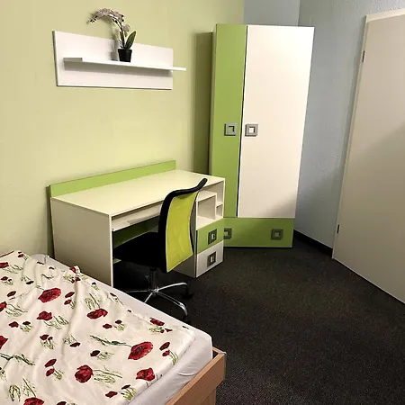 Large For 3-11 Guests In The Halle Leipzig Area Апартаменты *