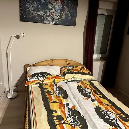 Large For 3-11 Guests In The Halle Leipzig Area * Ландсберг